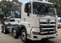 Hino 700 Series 3248 Prime Mover