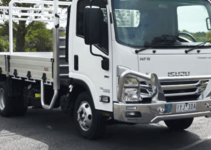 2024 Isuzu NPR 45-155 Tradepack